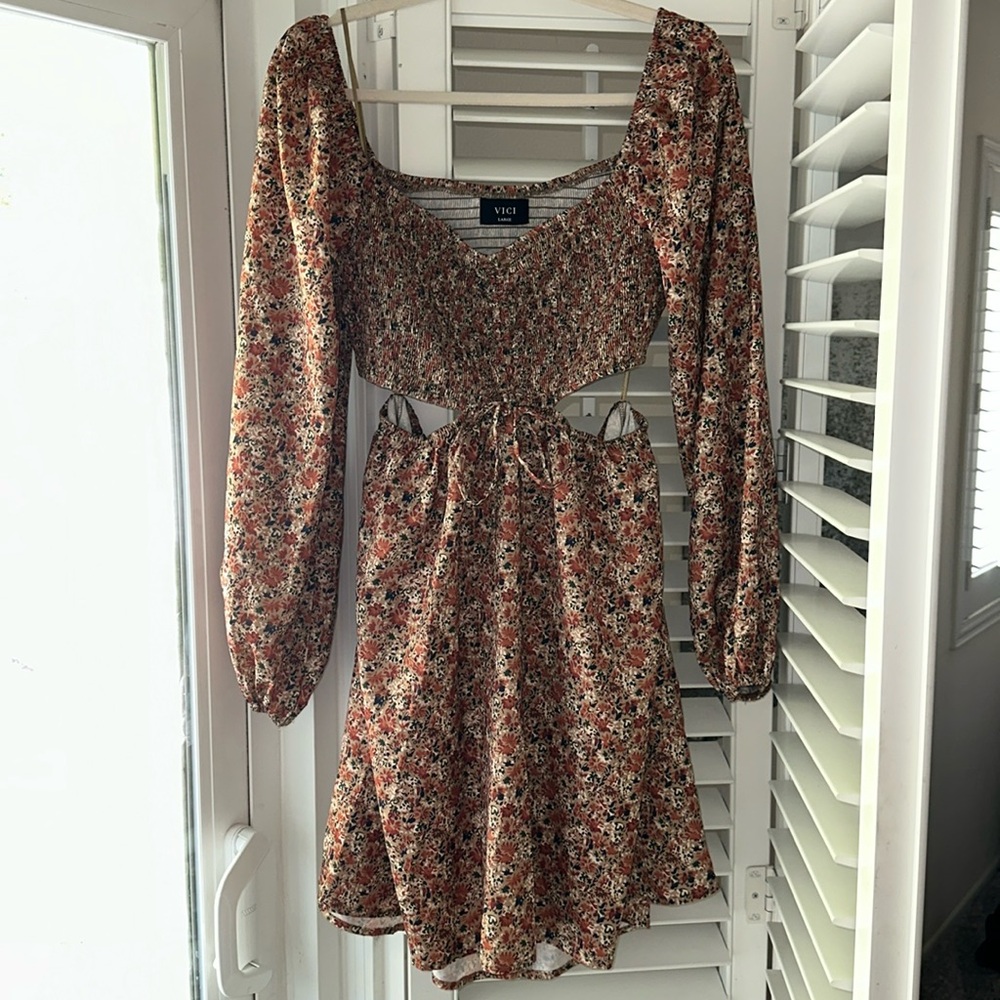 Open back flower Vici dress